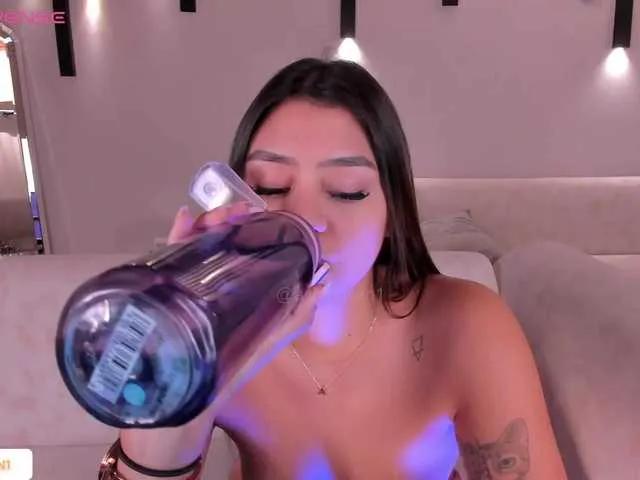 Freechat AllyJensen on BongaCams