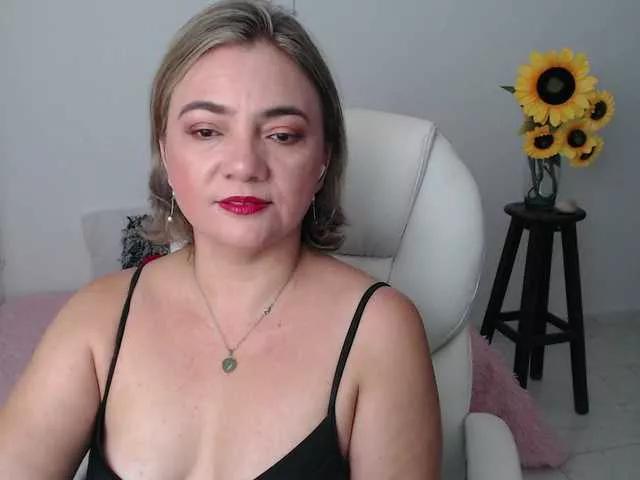 ana-milf on BongaCams 