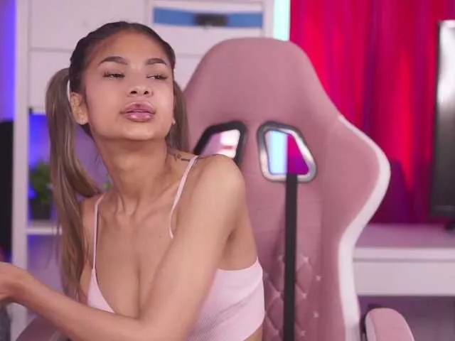 AshaYuva on BongaCams