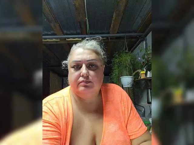 Freechat BigMilf on BongaCams