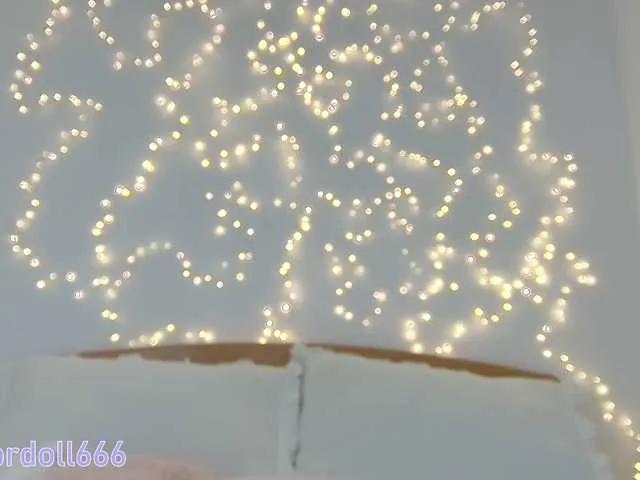 BrokenDoll666 — Charisma, veiled flirting, mind games