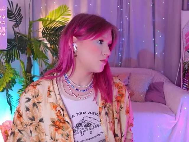 Freechat CrazyWine on BongaCams