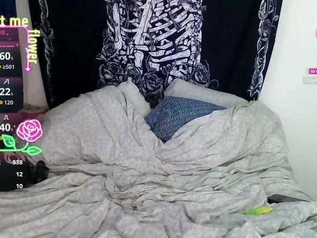 Eviestone on BongaCams 