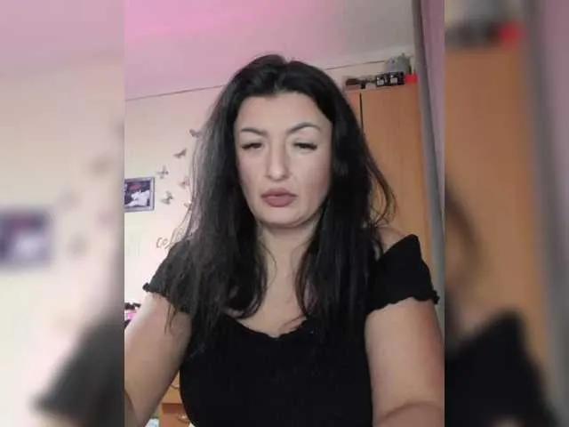 Freechat Hotangel75 on BongaCams