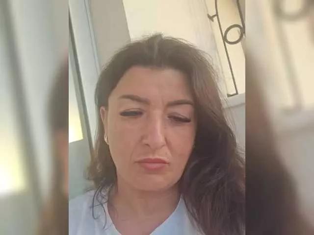 Freechat Hotangel75 on BongaCams