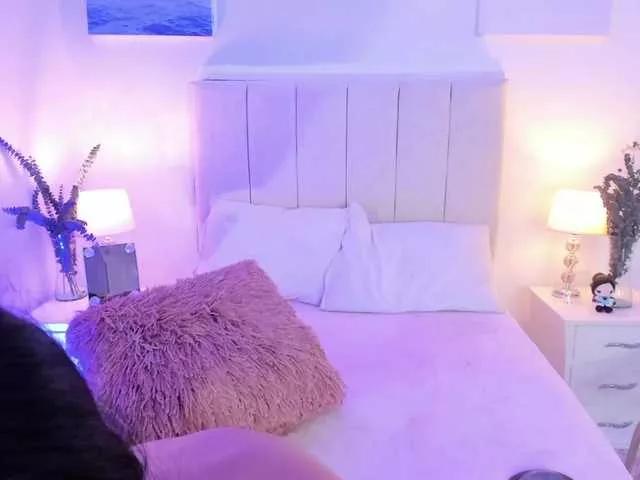 IrinaTannedd on BongaCams 