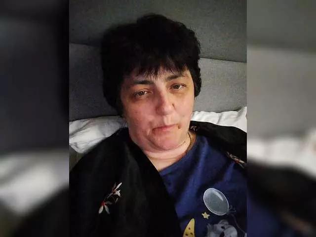 Freechat IsXLoves on BongaCams