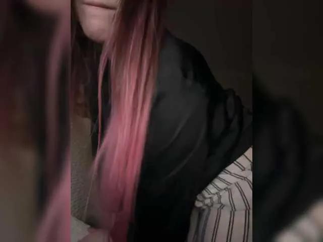 L0lly-D0lly on BongaCams 