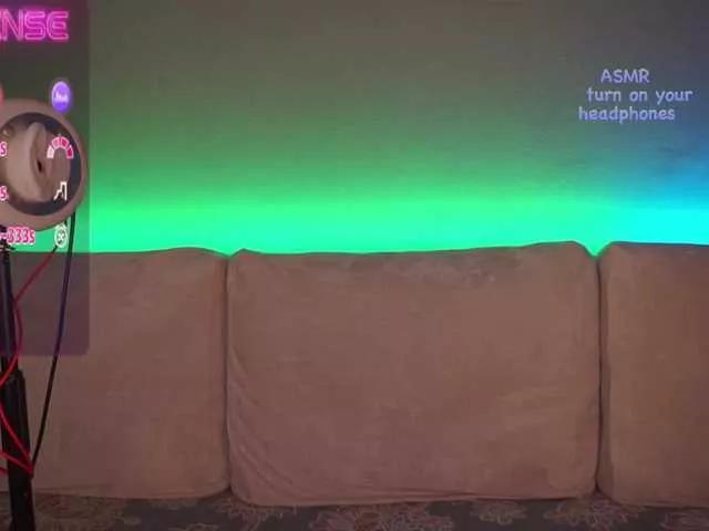 Freechat LADYCharmer on BongaCams