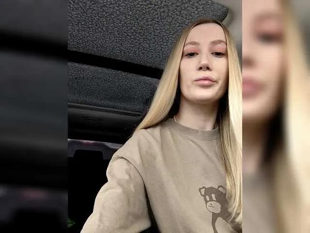 lana-lana03 on BongaCams 