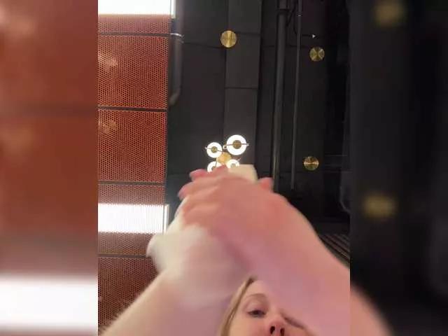 Likachkaa on BongaCams