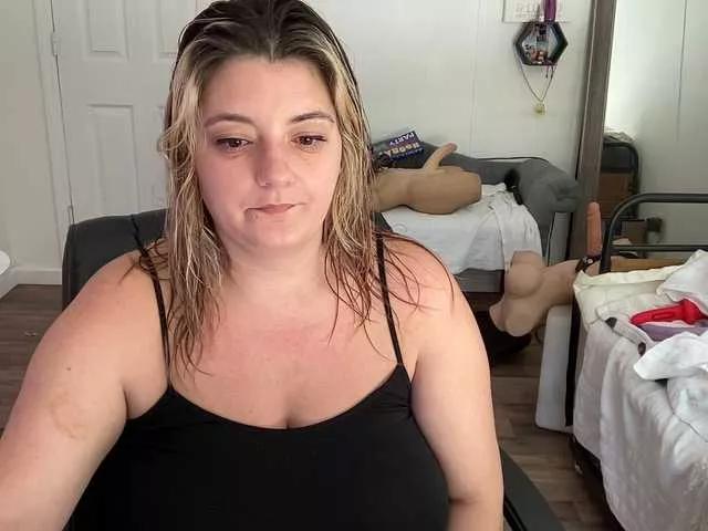 maramaze on BongaCams 