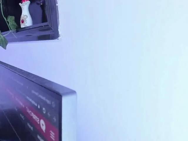 Freechat MeganCollinss on BongaCams