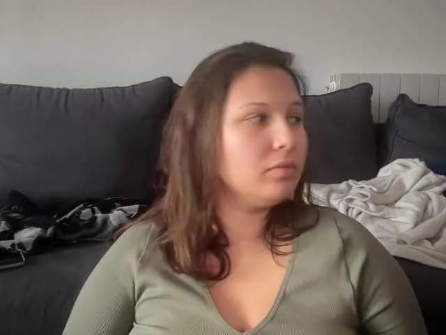 Minettesexy24 — Freechat on BongaCams