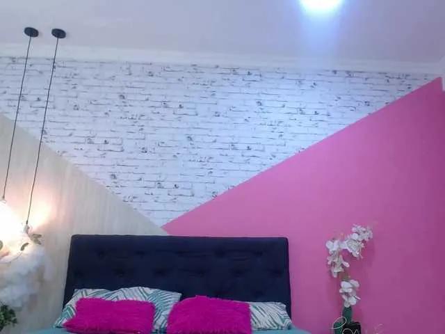 misshoney1 on BongaCams 