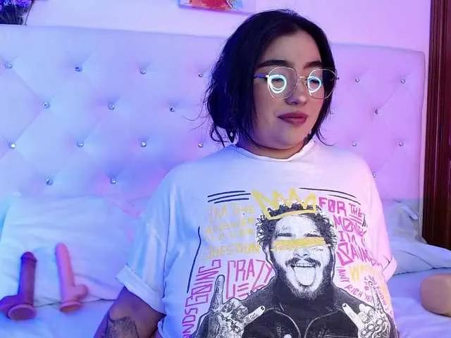 mollycurvyhot — It turns me on that they are tender with me, that they have beautiful words and that they concern me with details.