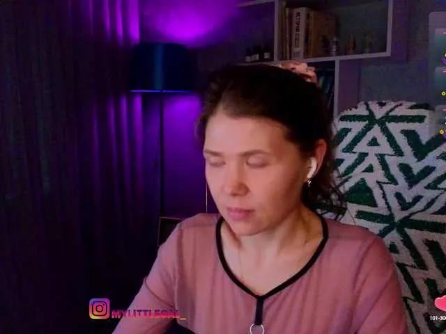 Freechat MyLittlegi on BongaCams