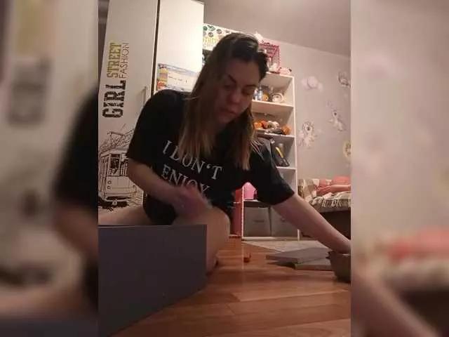 Niki233221 on BongaCams 