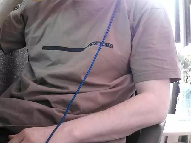 Niki233221 on BongaCams 