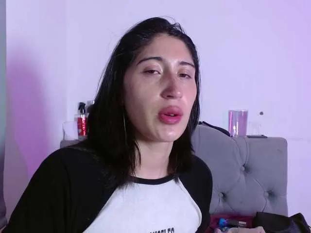 Red-moonn on BongaCams