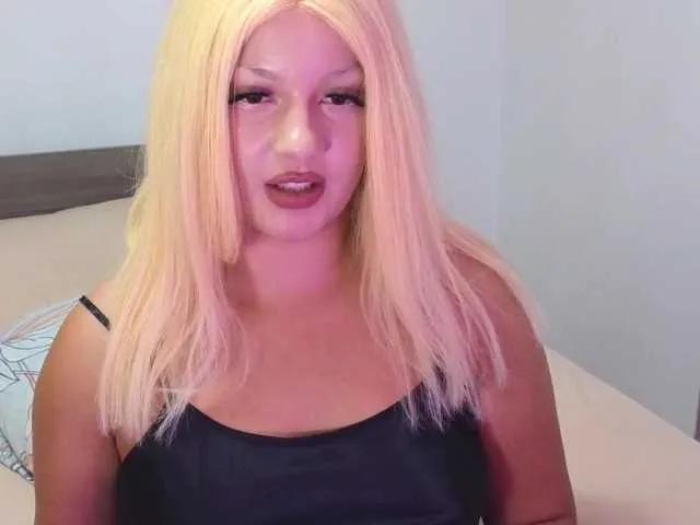 Freechat Rosebelle1 on BongaCams