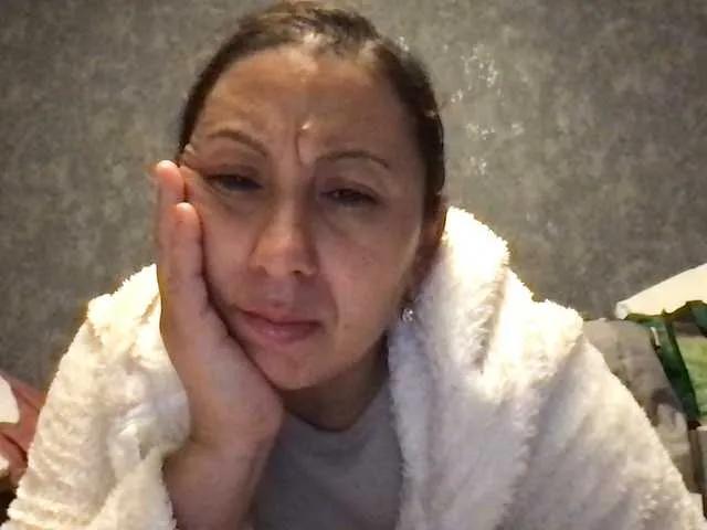 sexmari39 — when i touch my pussy i be excitate and  love to masturbe in.shower so hottt x