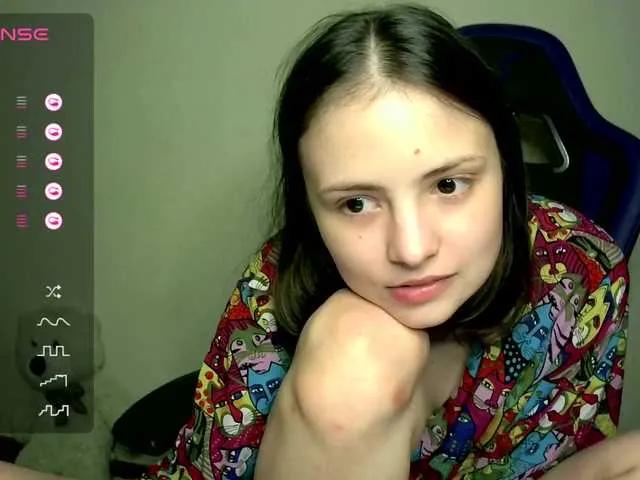 Freechat SilverSaya on BongaCams