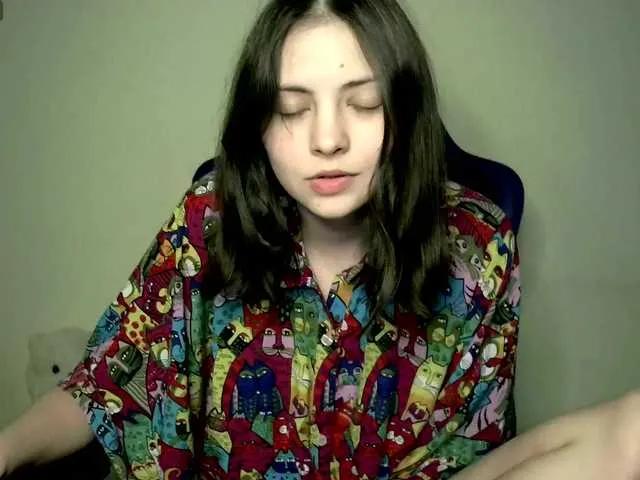 Freechat SilverSaya on BongaCams