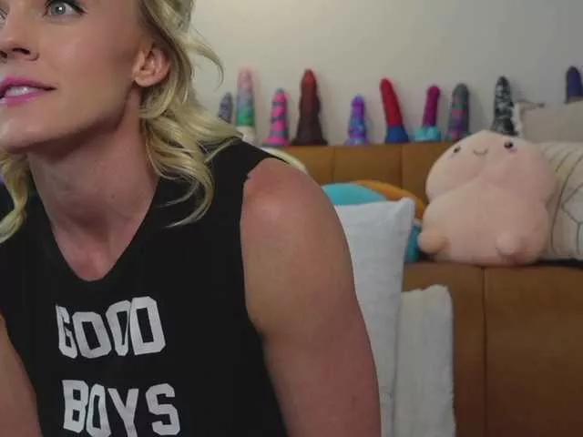 Freechat TaylorLove303 on BongaCams