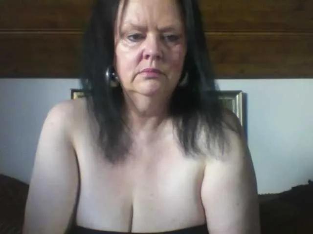 TiffanyAmore on BongaCams 