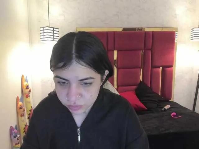 Freechat violetsmith on BongaCams