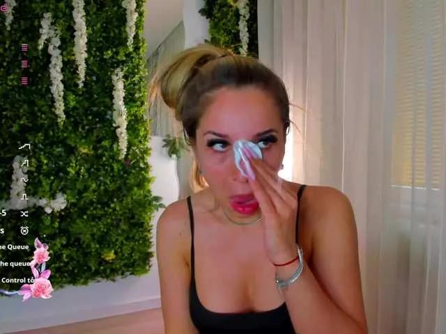 Freechat ZinaSquirts on BongaCams