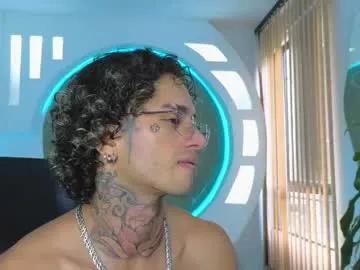 alanrodgers2_0 on Chaturbate 