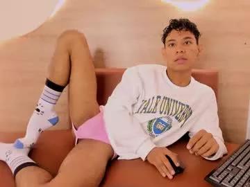 Freechat amber_18x on Chaturbate