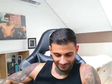 Freechat aressteel on Chaturbate