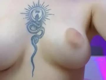 avgustina_love — suck dildo #skinny #feet #stockings #bigass #heels [21 tokens remaining]