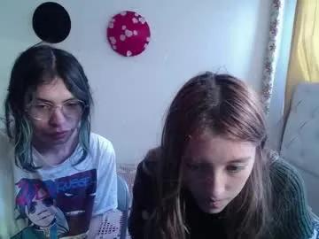 Freechat briarandblair on Chaturbate