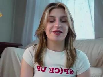 Freechat cassieholland on Chaturbate