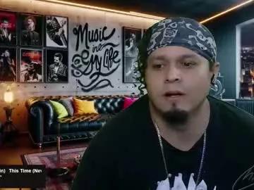 Freechat chinoroz on Chaturbate