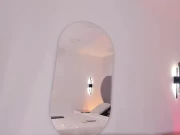 Freechat chloe_dee_ on Chaturbate