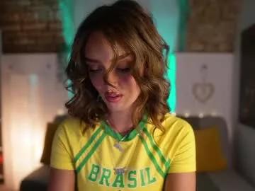 Freechat clara_smile on Chaturbate