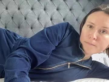 eatmypie69 — Goal 1 : Squirt (999 tokens remaining) Follow my  pieeater69 #milf #squirt #hairybush #hairy #anal