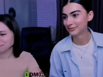 Freechat flora_ri on Chaturbate