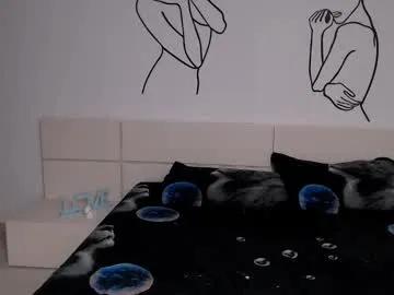 Freechat foxydevilish on Chaturbate