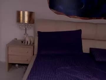 Freechat foxydevilish on Chaturbate