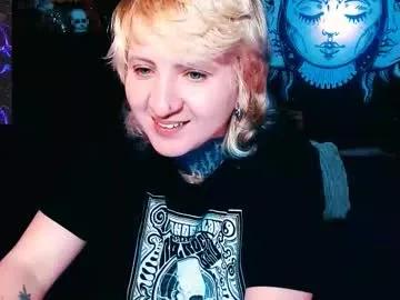 Freechat ftmblueyes on Chaturbate