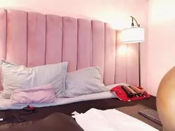 Private hallybans on Chaturbate