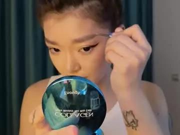 Freechat hey_herbal on Chaturbate