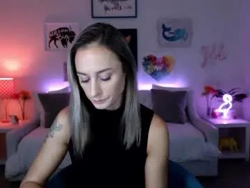 Freechat holihurricane on Chaturbate