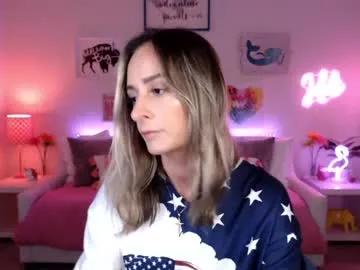 Freechat holihurricane on Chaturbate